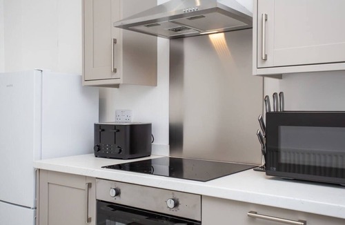 Blyth House | Vacant Nests | The Byron | Coastal | Wi-Fi
