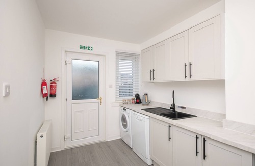 Motherwell House | Vacant Nests | Unique 4BR home | The Muirhouse