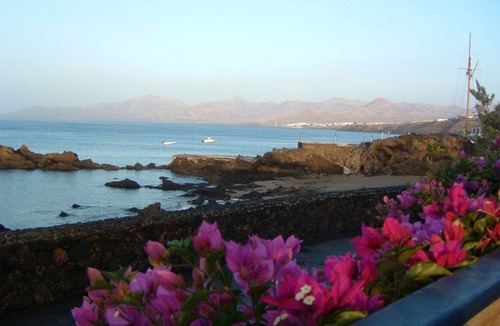 Puerto del Carmen Apartment | Vacation Apartment 'Chica' with Sea View, Wi-Fi and Air Conditioning