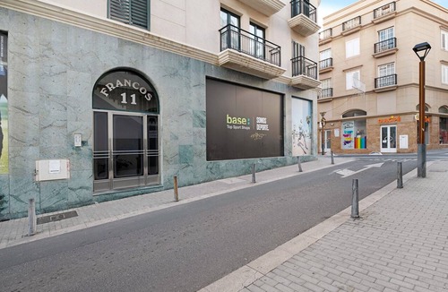 Arrecife Apartment | Vacation Home 'Alpispa' with Balconies & Wi-Fi