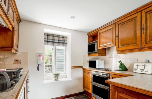 Lewiston House | Vacation home Burn Side in Drumnadrochit - 4 persons, 2 bedrooms