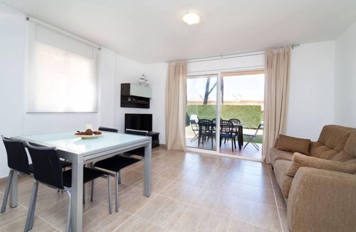 L'Escala House | Vacation home Juanes by Interhome