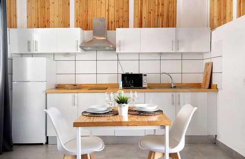 Macher Apartment | Vacation Studio 'Suite Amanecer' with Private Pool, Private Terrace and Wi-Fi