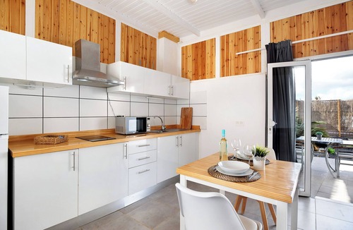 Macher Apartment | Vacation Studio 'Suite Amanecer' with Private Pool, Private Terrace and Wi-Fi