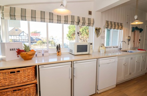 Thorpeness Cottage | VALETTA, THORPENESS, pet friendly in Thorpeness