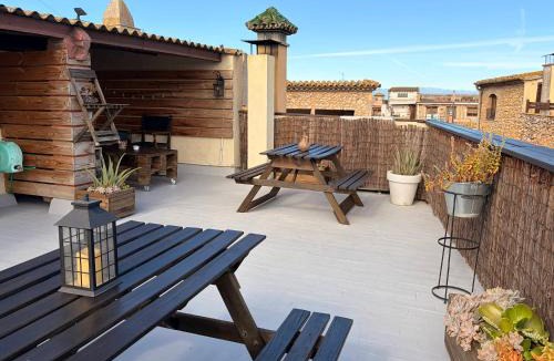 Ventallo Apartment | VentallóLEscala. WiFi. Rooftop w stunning views