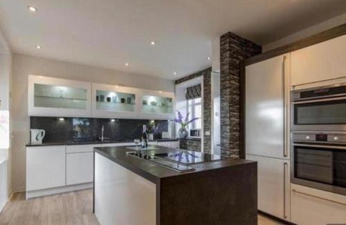 Wick House | Victorian Schoolhouse nc500 3 Bed Parking