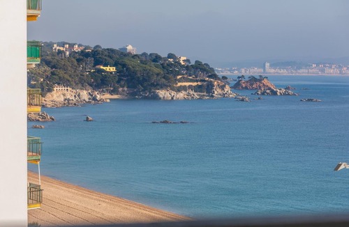 Platja d'Aro Apartment | Views of the Mediterranean in front of the beach
