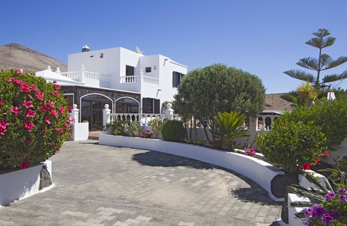 Tias Villa | Villa Ani Lee Heated Pool, Wi-Fi, Hot Tub,Pool Table. Uk TV,Golf Course nearby