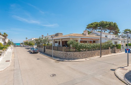 Muro Villa | Villa Bugambilia is just 50 meters from a long sandy beach.