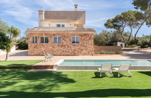 l'Aranjassa Villa | Villa Can Luciana with Private Pool, Garden, and Exclusive Outdoor Area in Mallorca