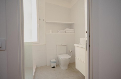 Collblanc y La Torrassa Apartment | Villa Conde
