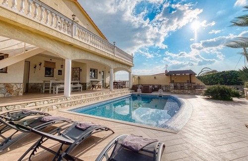 Lloret de Mar Villa | Villa "Costacabana - Villa Madonna", Mountain View, Terrace, Private Pool & Wi-Fi
