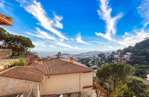 Lloret de Mar Villa | Villa 'Costacabana - Marysol' with Sea View, Private Pool and Wi-Fi