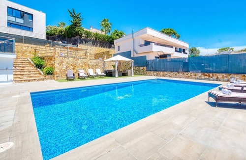 Lloret de Mar Villa | Villa 'Costacabana - Summerdream' with Mountain View, Private Pool & Wi-Fi
