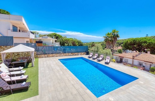 Lloret de Mar Villa | Villa 'Costacabana - Summerdream' with Mountain View, Private Pool & Wi-Fi