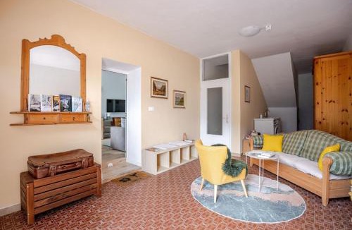 Arco Apartment | villa Cretaccio Arco,bilocale in casa di campagna a 5 Min dal lago con deposito bici e attrezzatura