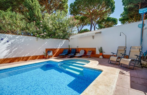 Los Gallos-Cerromolino Villa | Villa 'El Limonar' with Shared Pool and Wi-Fi