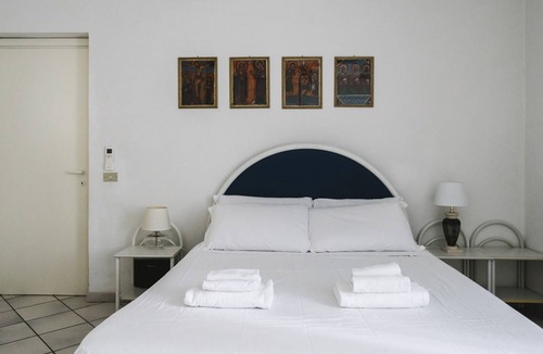 Capo Mimosa-Rollo Apartment | Villa Emilia - Pool Apartment Unit 1