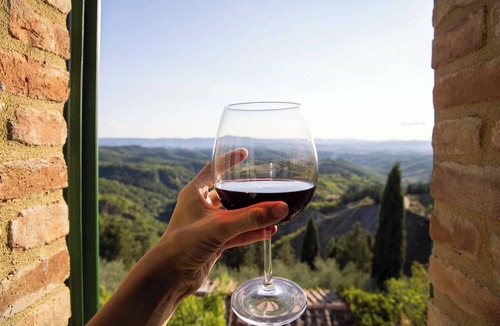 Radicofani Villa | Villa Il Giardino with Private Swimming Pool, Garden, Ideal for Weddings