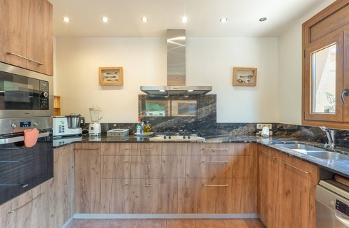 Palafrugell House | Villa in Llofriu with Pool