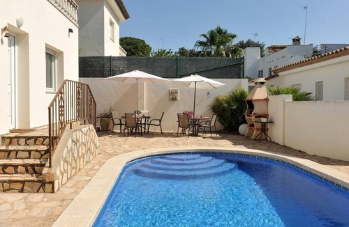 L'Escala Villa | Villa in the area of the cove of Montgo