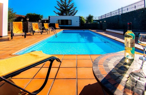 Playa Blanca Villa | Villa Leonard in Playa Blanca
