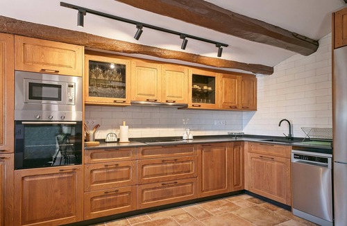 Tordera Villa | Villa 'Masia Luxmarspa' with mountain views, Wi-Fi and air conditioning