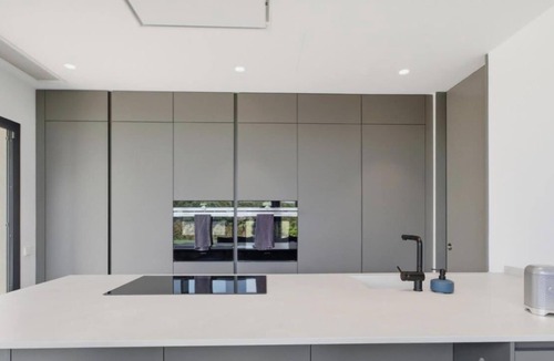 Perelada Villa | Villa Meridian: epicentro del lujo contemporáneo en Peralada Golf