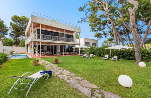Alcudia Villa | Villa Ocean - Beachfront Villa, Pool & Sea Views