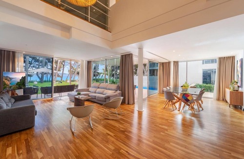 Alcudia Villa | Villa Ocean - Beachfront Villa, Pool & Sea Views