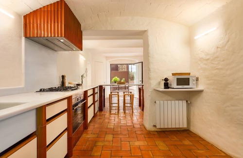 Corca Villa | Villa Rodonell - Six Bedroom Villa, Sleeps 16