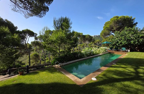 Begur Villa | Villa 'Sa Tuna' with Sea View, Wi-Fi and Air Conditioning