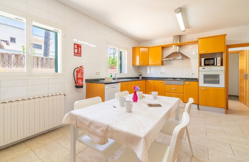 Les Meravelles Villa | Villa Santander - with private swimming pool