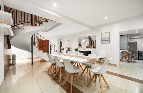 Palma de Mallorca House | Villa SOL FELOSTAL, 130m zum Strand, nahe Airport und Palma Zentrum by Interhome
