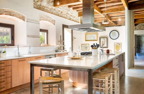 Torroella de Montgri Villa | Villa Torroella - Six Bedroom Villa, Sleeps 12