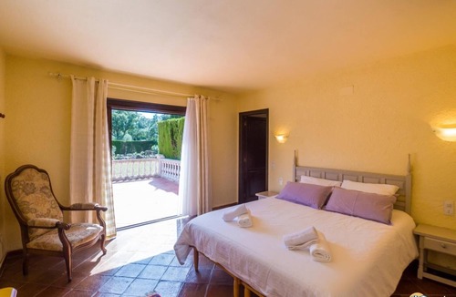 Castell-Platja d'Aro Villa | Villa Violeta spacious townhouse with private swimming pool.