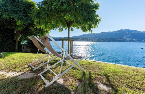 Orta San Giulio House | VILLA VOLPE DesignCube in Lake Orta Waterfront