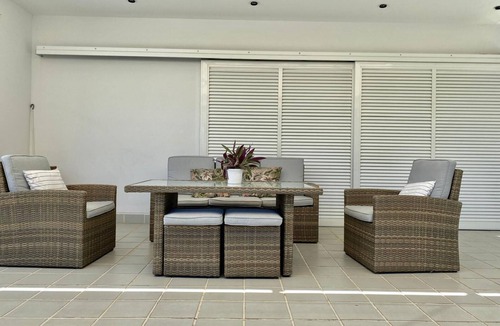 Cabo Roche Ski Chalet | Villa with pool 6' from the beach