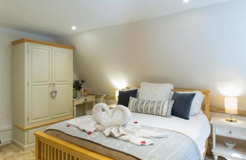 Walsham-le-Willows House | Vine Cottage