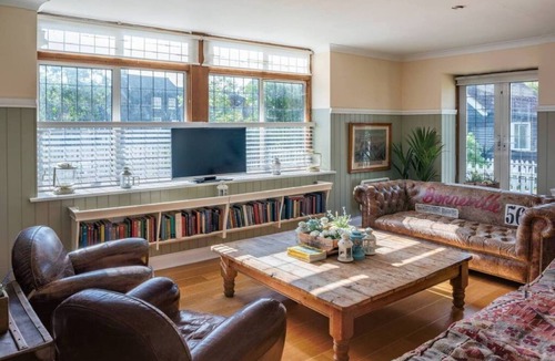 Maldon House | Vintage Cottage on OSEA Island