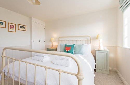 Martin House | Violet Cottage
