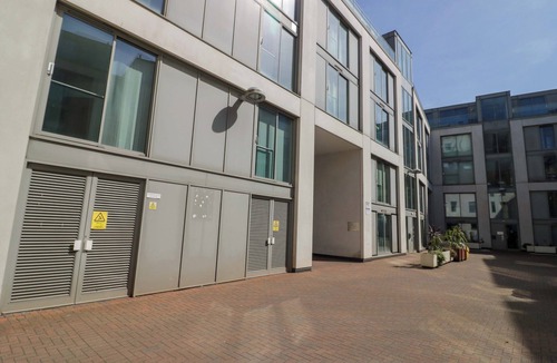 The Westside Cottage | VIVA APARTMENT, romantic in Birmingham