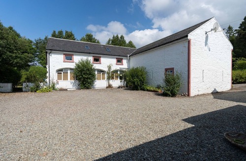 Alexandria Cottage | Vorlich Cottage - peaceful relaxing cottage for 4 beside stunning Loch Lomond