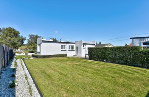 Mataura House | WARM & MODERN ART DECO HOME