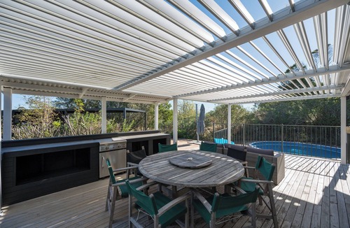 Mapua House | Waterfront Classic Kiwi Bach