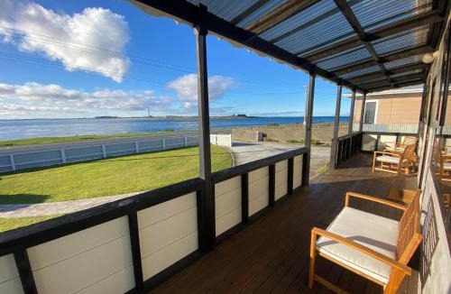 Bluff House | Waterfront Cottage Bluff
