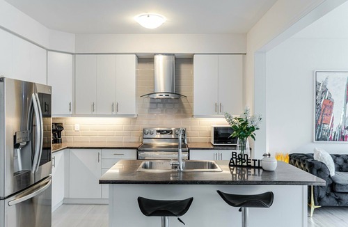 Niagara Falls Villa | Waterfront Executive Villas