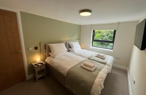 Gourock Apartment | Waverley Apartments, Crow's Nest