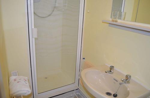 Innellan Apartment | Weatheroak Studio Annexe, great value for money, sleeps 2.